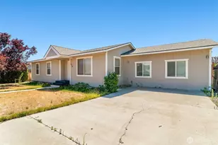 604 Bramble Ave, Omak, WA 98841 - Photo 1