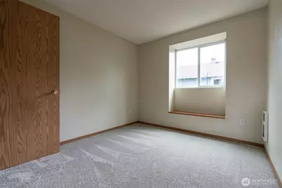 5607 76th Street W, Lakewood, WA 98499 - Photo 5