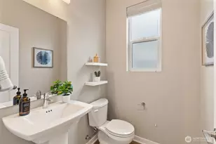 18875 67th Dr NE, Kenmore, WA 98028 - Photo 19