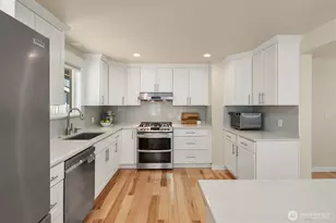 525 Mt Everest Ln SW, Issaquah, WA 98027 - Photo 11