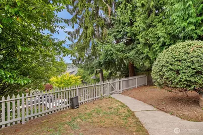 15 Fulton Street, Seattle, WA 98109 - Photo 23