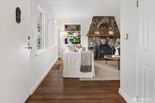 15 Fulton St, Seattle, WA 98109 - Photo 5