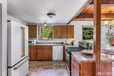 1131 Deep Valley Drive, Maple Falls, WA 98266 - Photo 15