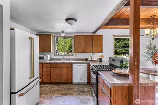 1131 Deep Valley Dr, Maple Falls, WA 98266 - Photo 15