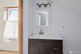 685 NE Regatta St, Oak Harbor, WA 98277 - Photo 33