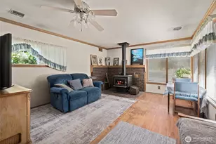 685 NE Regatta St, Oak Harbor, WA 98277 - Photo 17