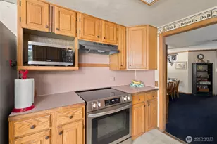 685 NE Regatta St, Oak Harbor, WA 98277 - Photo 11