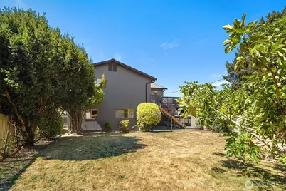 9114 31st Avenue NW, Seattle, WA 98117 - Photo 25