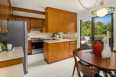 9114 31st Avenue NW, Seattle, WA 98117 - Photo 7