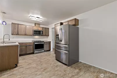 2015 E 57th Street, Tacoma, WA 98404 - Photo 5