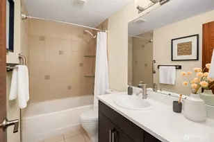 2619 Warren Ave N, Seattle, WA 98109 - Photo 7
