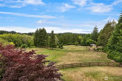 7195 NE High School Road, Bainbridge Island, WA 98110 - Photo 29