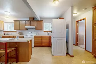 735 NE Spitzenburg St, College Place, WA 99324 - Photo 11