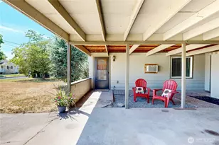 735 NE Spitzenburg St, College Place, WA 99324 - Photo 33