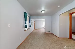 735 NE Spitzenburg St, College Place, WA 99324 - Photo 9