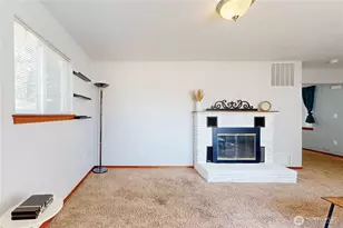 735 NE Spitzenburg St, College Place, WA 99324 - Photo 5