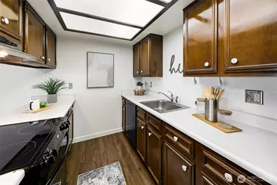2221 Gilman Drive W #303, Seattle, WA 98119 - Photo 5