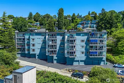 2221 Gilman Drive W #303, Seattle, WA 98119 - Photo 25