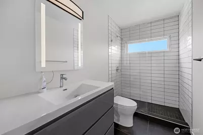 435 Summit Avenue E #402, Seattle, WA 98102 - Photo 15