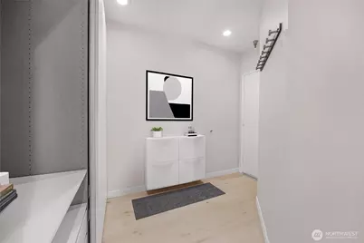 435 Summit Avenue E #402, Seattle, WA 98102 - Photo 3