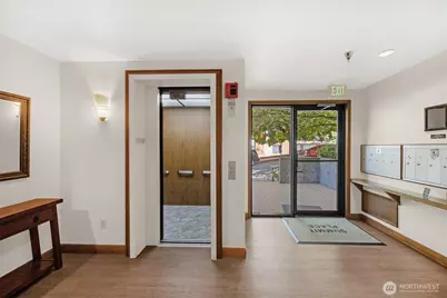 435 Summit Avenue E #402, Seattle, WA 98102 - Photo 25