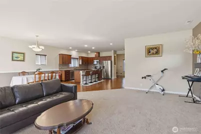 6338 Victoria Avenue SE, Auburn, WA 98092 - Photo 11
