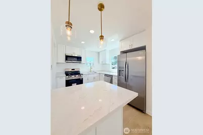 615 S Hawthorne Street, Tacoma, WA 98465 - Photo 9
