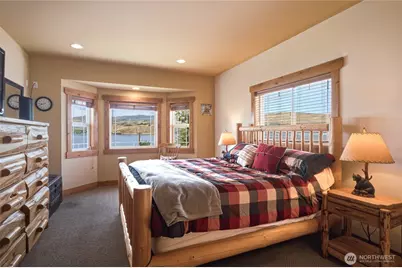 915 S Lakeshore Road, Chelan, WA 98816 - Photo 15