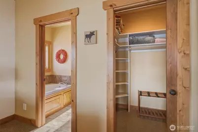 915 S Lakeshore Road, Chelan, WA 98816 - Photo 17