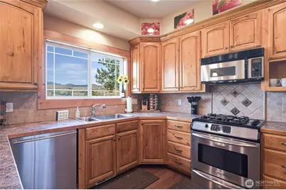 915 S Lakeshore Road, Chelan, WA 98816 - Photo 13