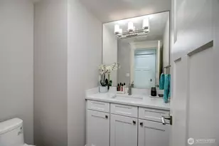 9950 SE 39th St, Mercer Island, WA 98040 - Photo 31