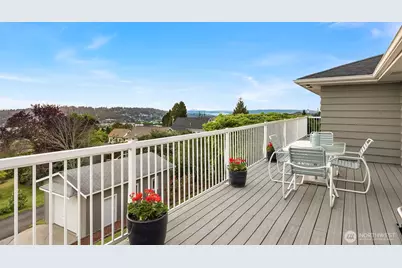 811 Grant Avenue S, Renton, WA 98057 - Photo 11