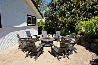 4935 116th Place SE, Bellevue, WA 98006 - Photo 3