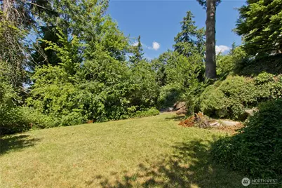 4935 116th Place SE, Bellevue, WA 98006 - Photo 33