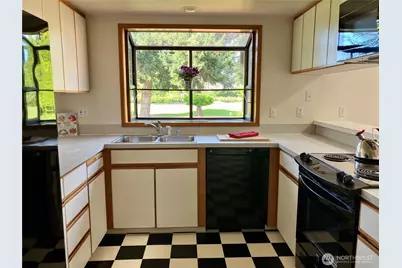 192 Hurricane Ridge Road, Sequim, WA 98382 - Photo 11