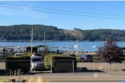 90 E Falls Place E, Belfair, WA 98528 - Photo 11