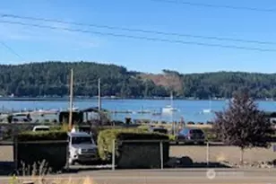 90 E Falls Pl E, Belfair, WA 98528 - Photo 11