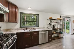 10430 38th Ave NE, Marysville, WA 98271 - Photo 11