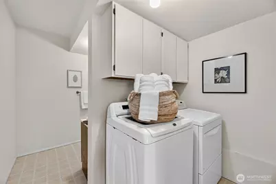 5927 135th Place SE, Bellevue, WA 98006 - Photo 29