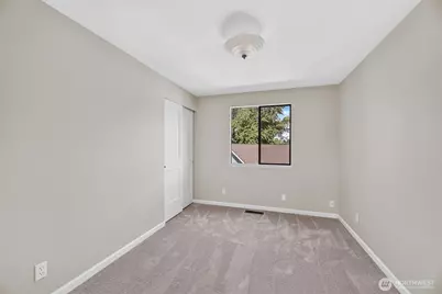 5927 135th Place SE, Bellevue, WA 98006 - Photo 23