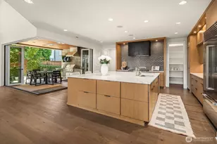 10856 NE 12th St, Bellevue, WA 98004 - Photo 11