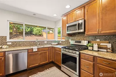 15027 SE Fairwood Boulevard, Renton, WA 98058 - Photo 7