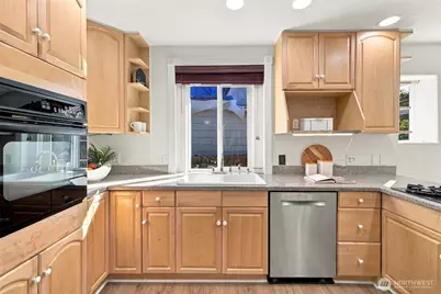 4616 49th Avenue S, Seattle, WA 98118 - Photo 9