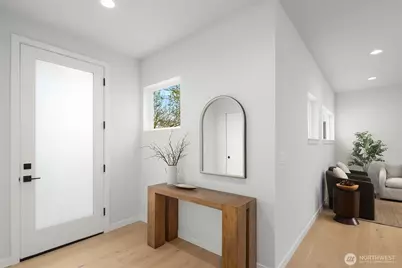 4425 Fremont Avenue N #B, Seattle, WA 98103 - Photo 3