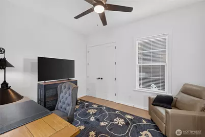 33110 Liberty Ave SE, Black Diamond, WA 98010 - Photo 23