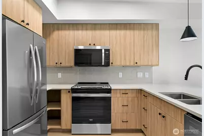 820 N State Street #606, Bellingham, WA 98225 - Photo 7