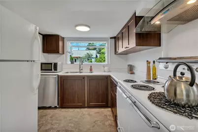 1232 SW Othello Street, Seattle, WA 98106 - Photo 11