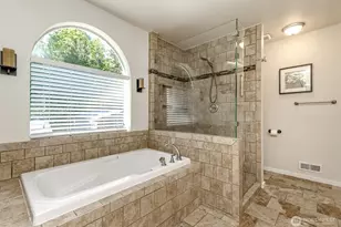 17122 45th St E, Bonney Lake, WA 98391 - Photo 19