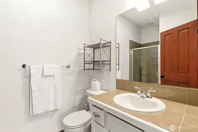 6526 34th Avenue NE #B, Seattle, WA 98115 - Photo 25