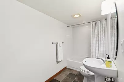 6526 34th Avenue NE #B, Seattle, WA 98115 - Photo 29